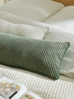 Cojín alargado de pana Kylen