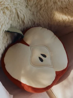 Cojín artesanal de algodón Apple