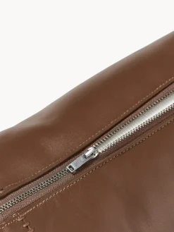 Cojín cervical artesanal de cuero