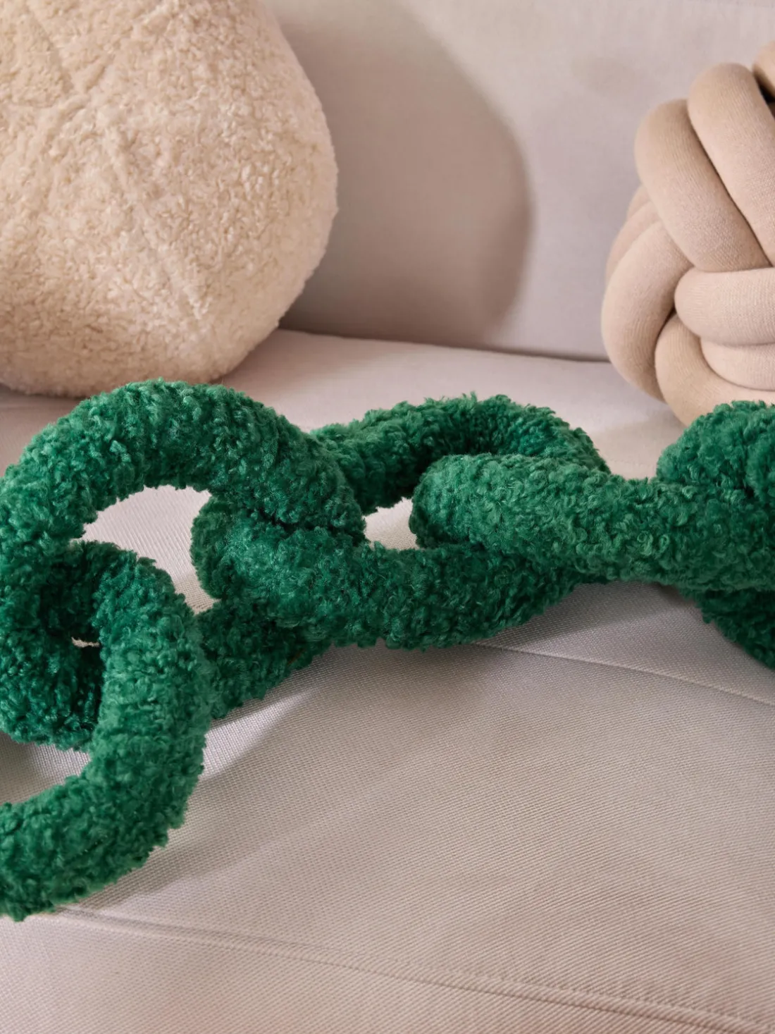 Cojín de borreguillo Chain Dotty