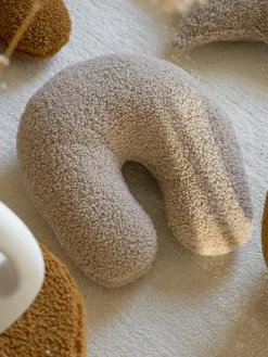 Cojín en U de borreguillo Arch