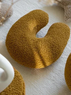 Cojín en U de borreguillo Arch