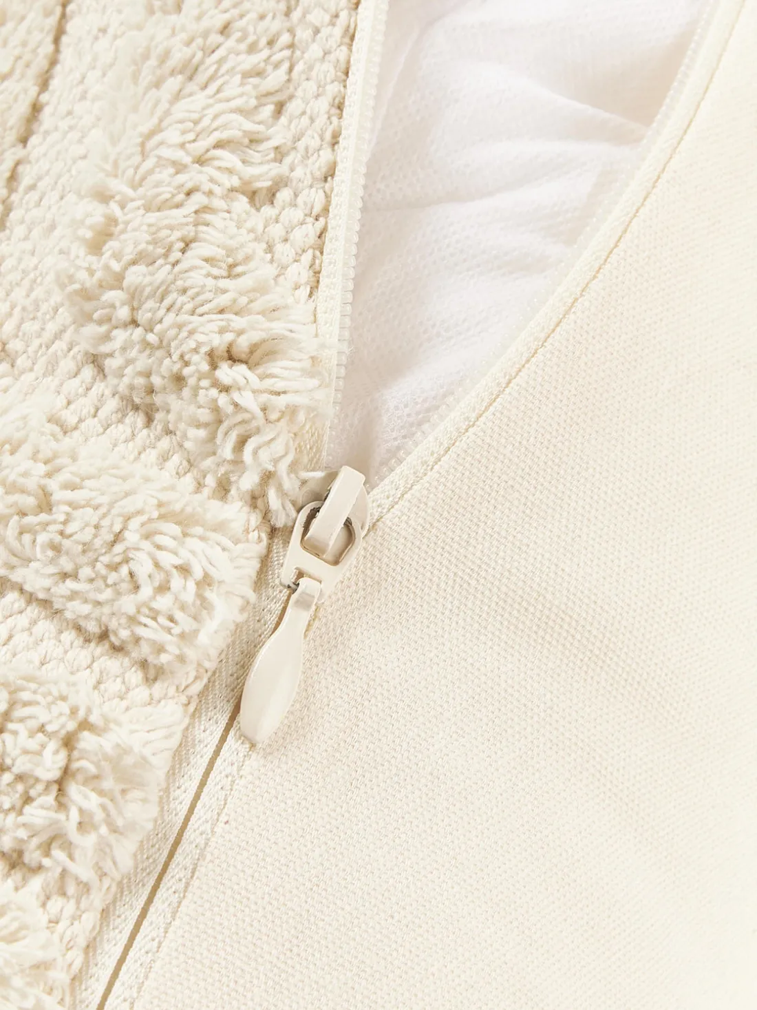 Cojín grande con flecos Bell