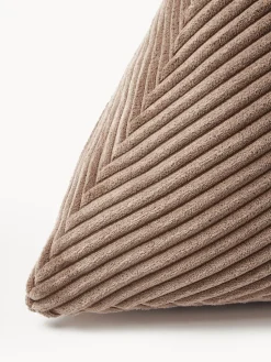 Cojín triangular de pana Kylen