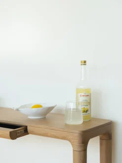 Consola de madera de roble con cajón Heart'n'Soul