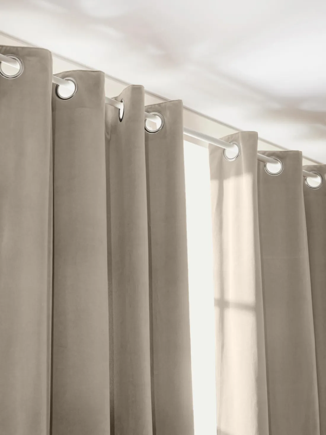 Cortinas oscurecedoras de terciopelo con ojales Rush, 2 uds.