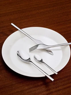 Cubertería pulida Artik, 4 comensales (16 pzas.)