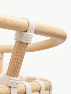 Cuna artesanal de ratán Paul