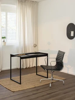 Escritorio artesanal de metal Donna