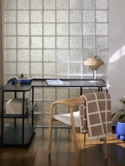 Escritorio esquinero de madera de fresno Renee