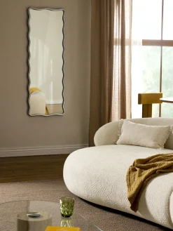 Espejo de cuerpo entero de metal ondulado Reggie