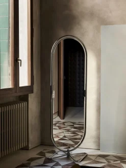 Espejo de pie ovalado de diseño Verner Panton System 1-2-3