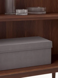 Estantería alta de madera de mango Paul