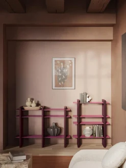 Estantería con elementos de metal Rami