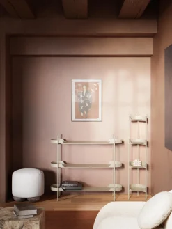 Estantería de metal estrecha Taru