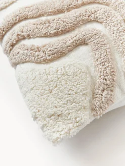 Funda de cojín artesanal con relieves Coraline