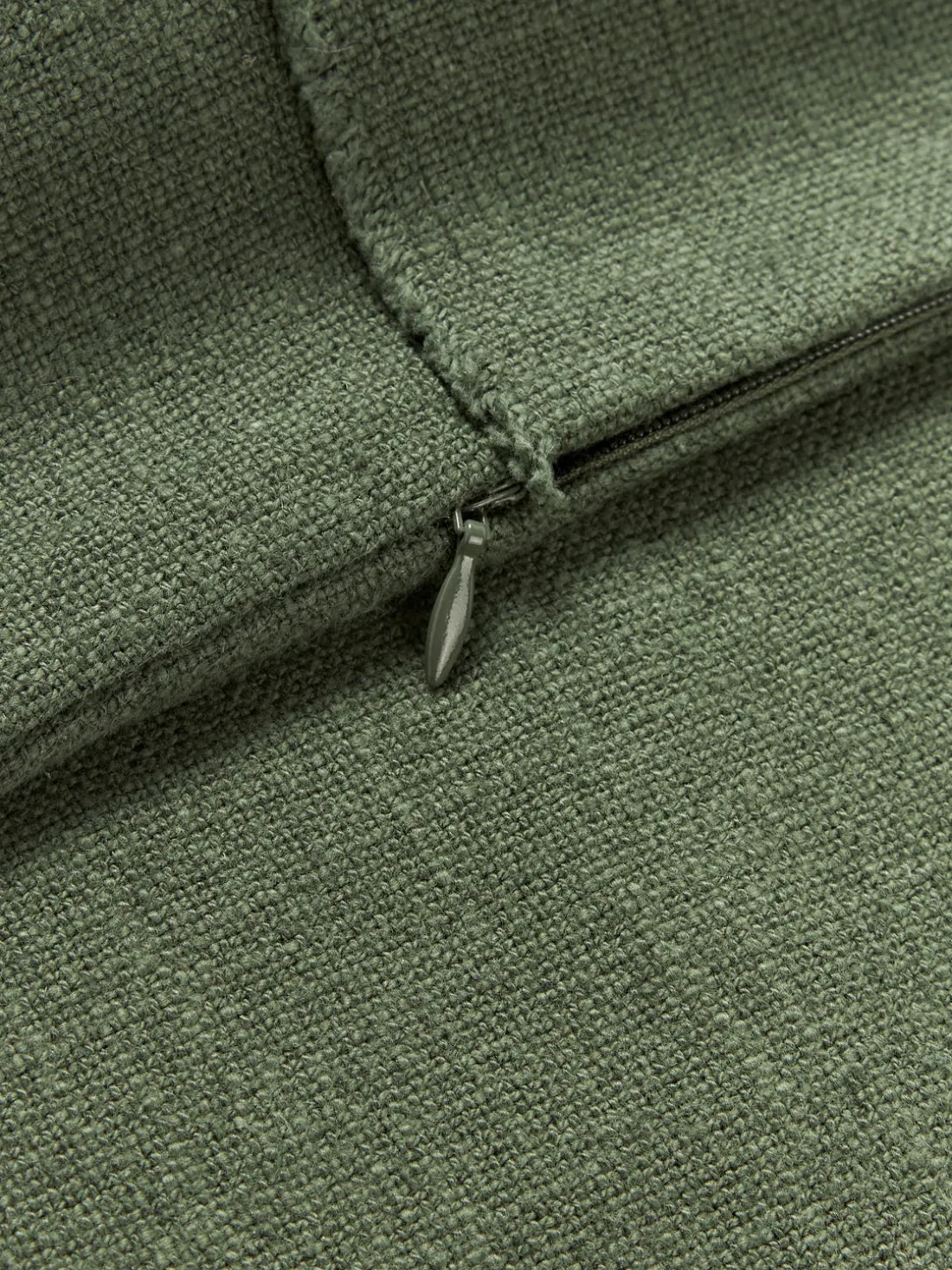 Funda de cojín artesanal con costura decorativa Terre