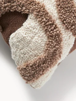 Funda de cojín artesanal con tejido capitoné Jiri