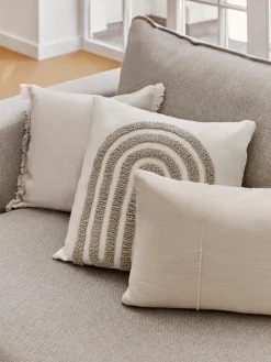 Funda de cojín artesanal de algodón con costuras decorativas Terre