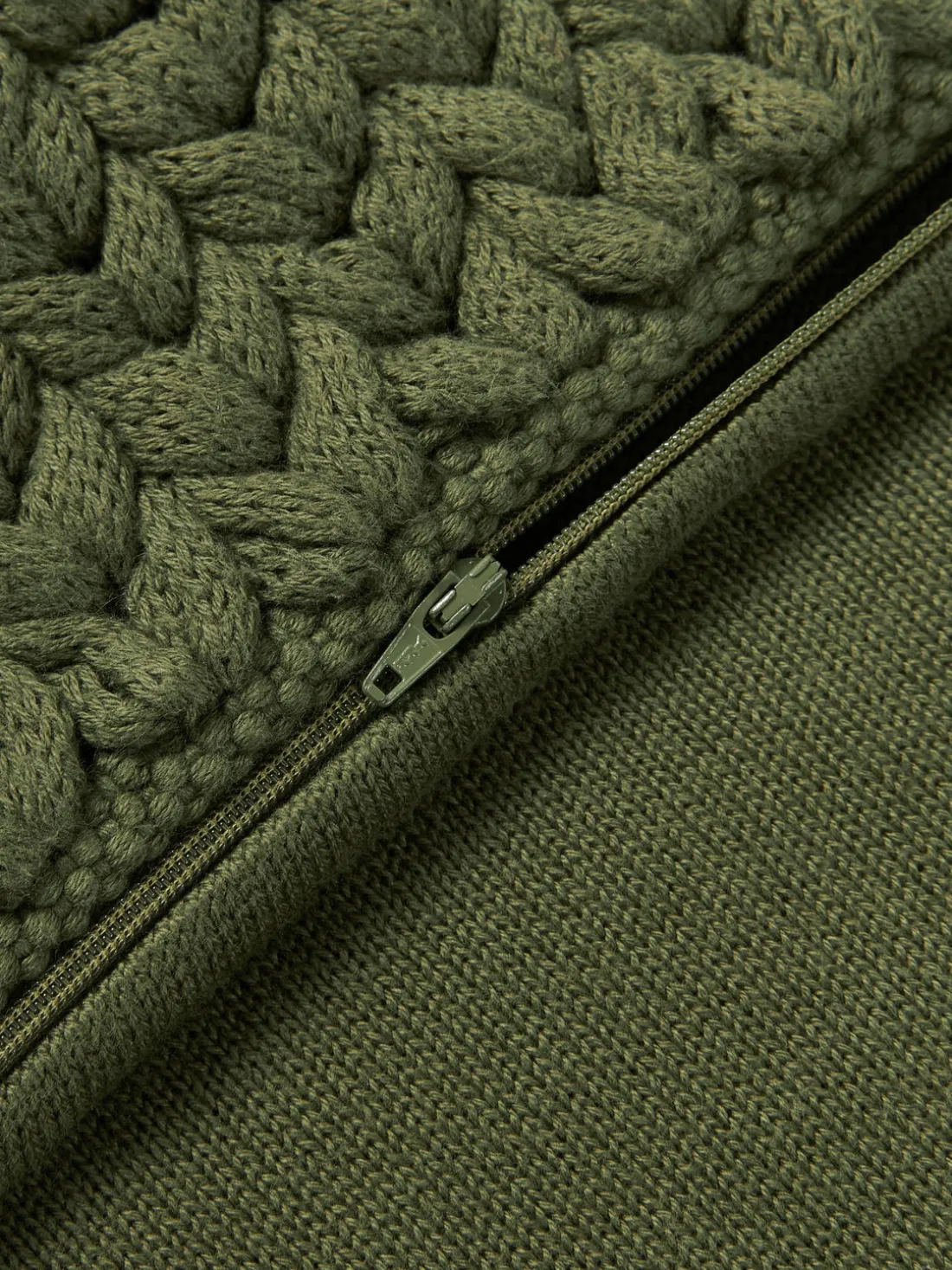 Funda de cojín artesanal de punto grueso Adyna, 30x50 cm