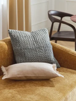 Funda de cojín artesanal de punto grueso Adyna