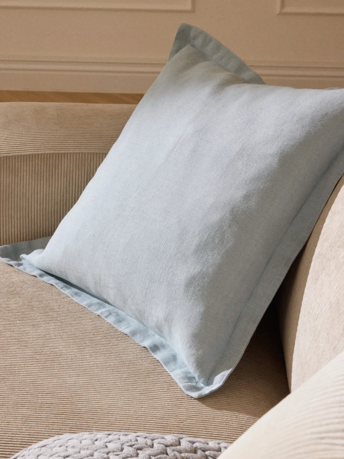 Funda de cojín de lino con dobladillo elevado Taryn