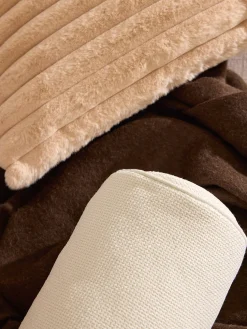 Funda de cojín de piel sintética Lovey