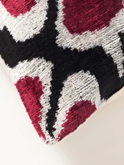 Funda de cojín de terciopelo con estampado floral Velvety