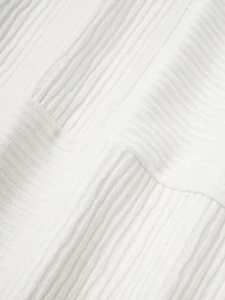 Funda de cojín de terciopelo de estructura lineal fina Fiona