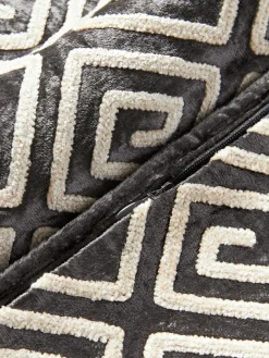 Funda de cojín de terciopelo con bordado de chenilla Solenne