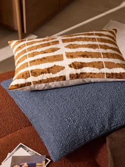 Funda de cojín en tejido bouclé Bellamie
