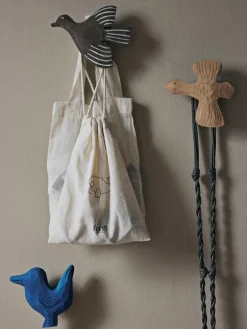 Gancho de pared de madera de álamo artesanal Lola Bird