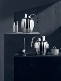 Lechera de acero inoxidable con relievesBernadotte, 280 ml