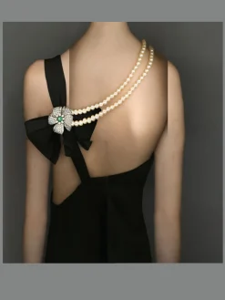 Libro ilustrado Christian Dior