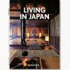 Libro ilustrado: Living in Japan. 45th Ed.