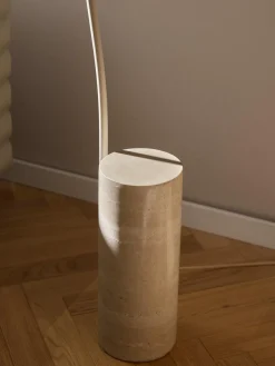 Lámpara arco de travertino Cora