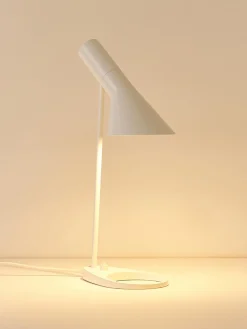 Lámpara de escritorio AJ, tamaños diferentes