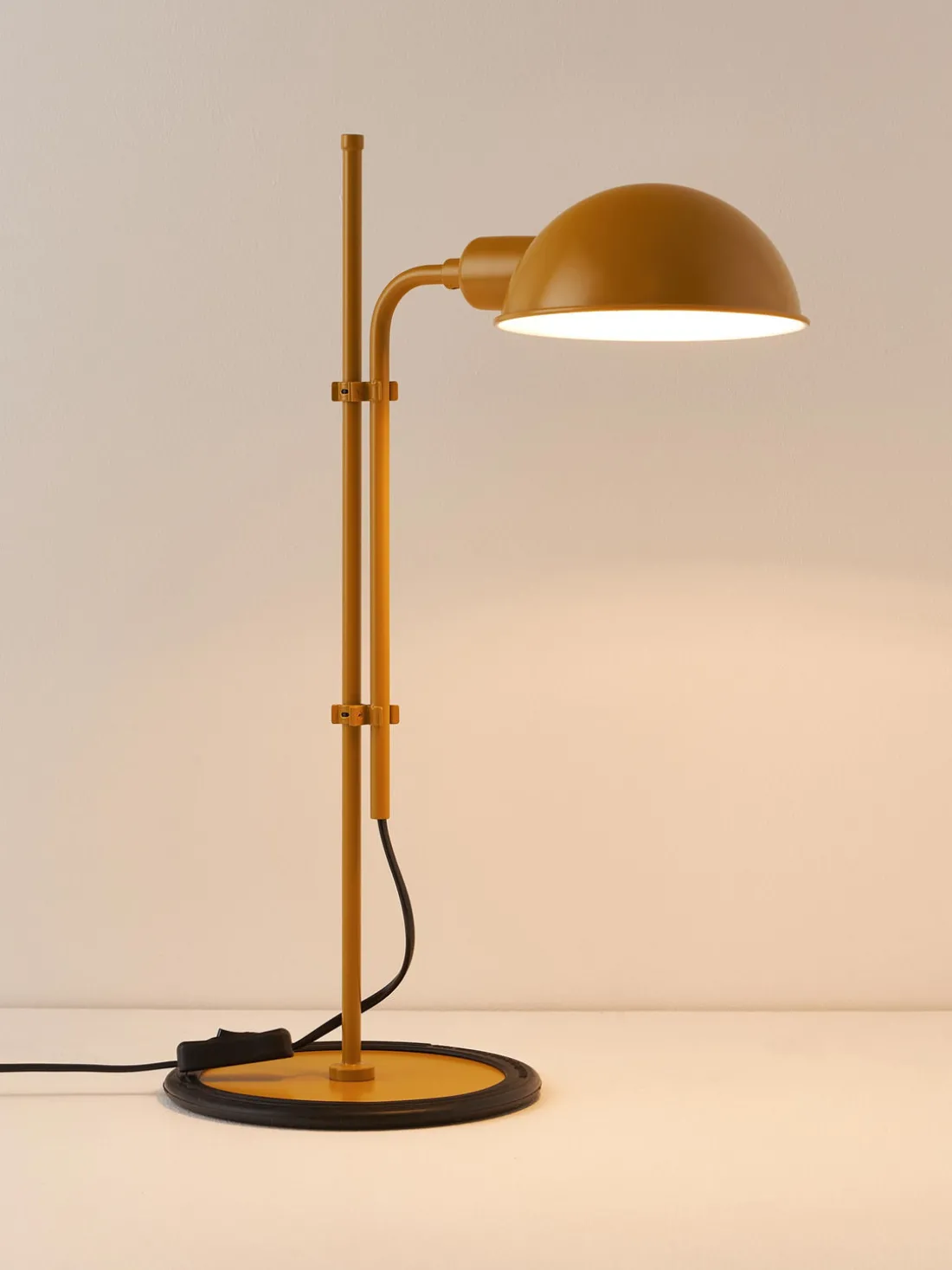 Lámpara de escritorio grande con pantalla ajustable Funiculí