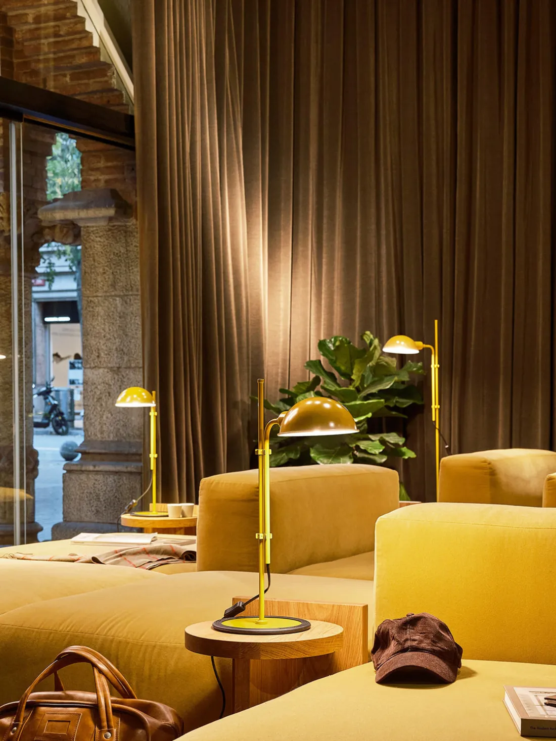 Lámpara de escritorio grande con pantalla ajustable Funiculí