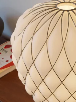 Lámpara de mesa artesanal grande regulable Pinecone