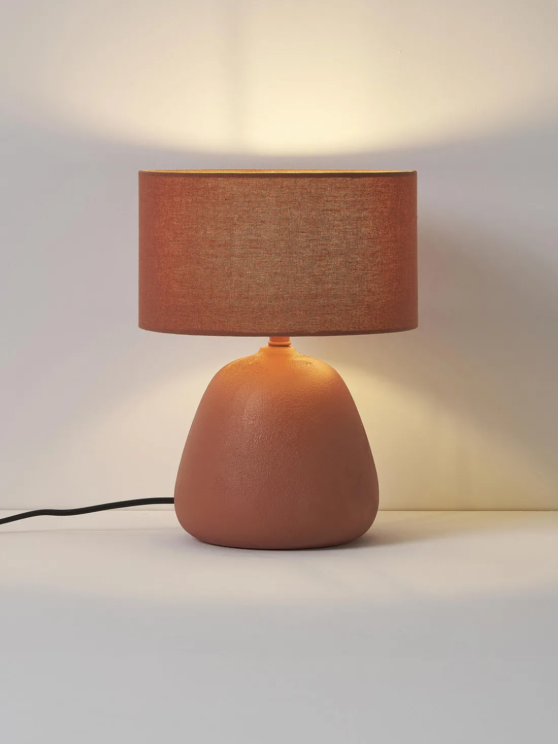 Lámpara de mesa de cerámica Eileen