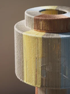 Lámpara de mesa de lino Lace