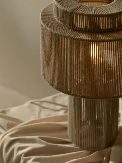 Lámpara de mesa de lino Lace