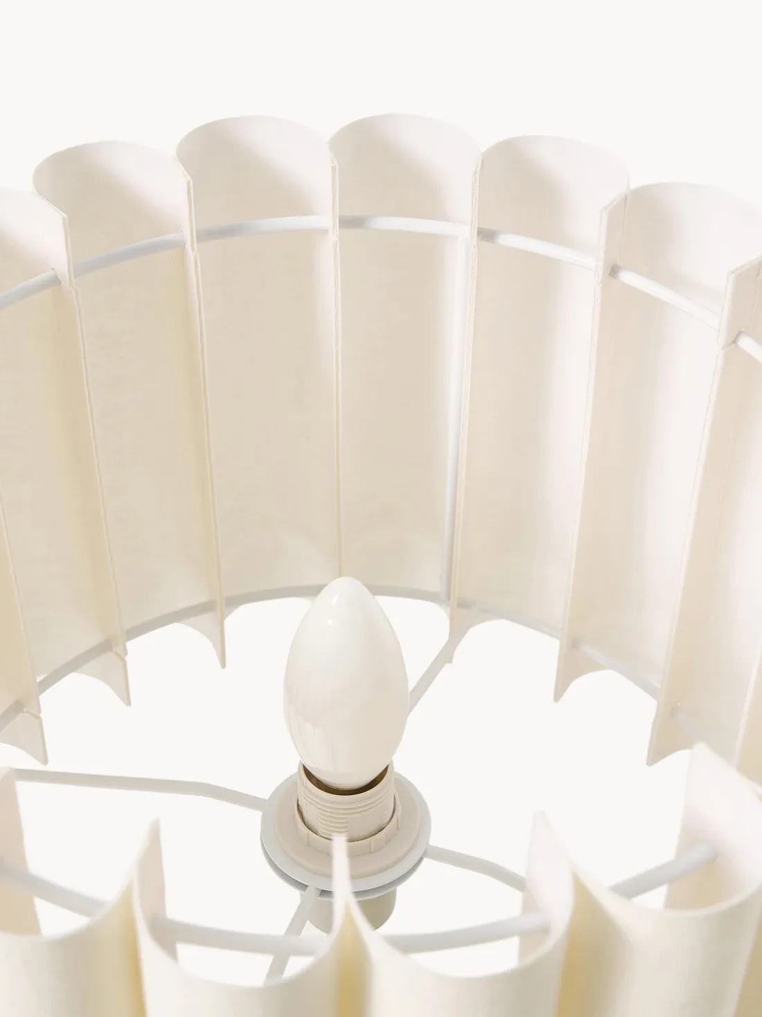 Lámpara de mesa de lino Lucina