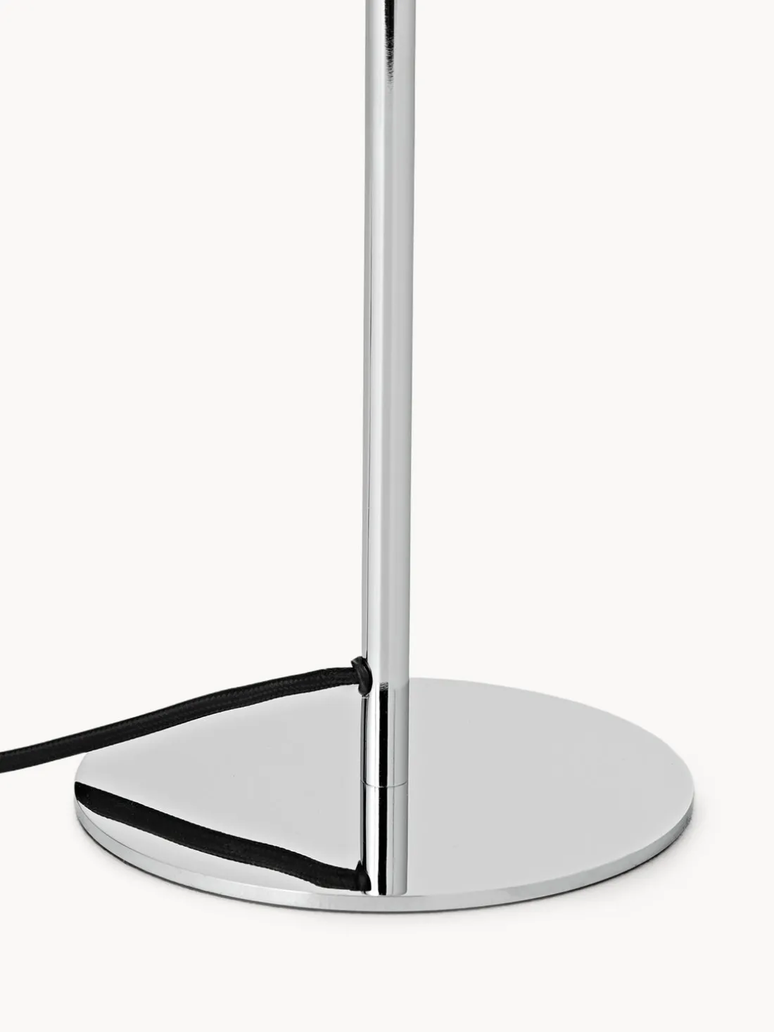 Lámpara de mesa de metal Almo