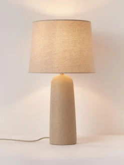 Lámpara de mesa grande con base de cemento Kaya