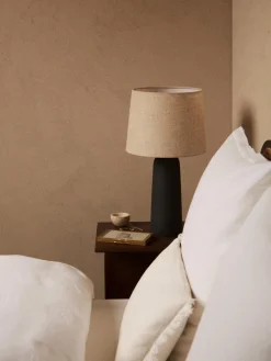 Lámpara de mesa grande de cemento Kaya