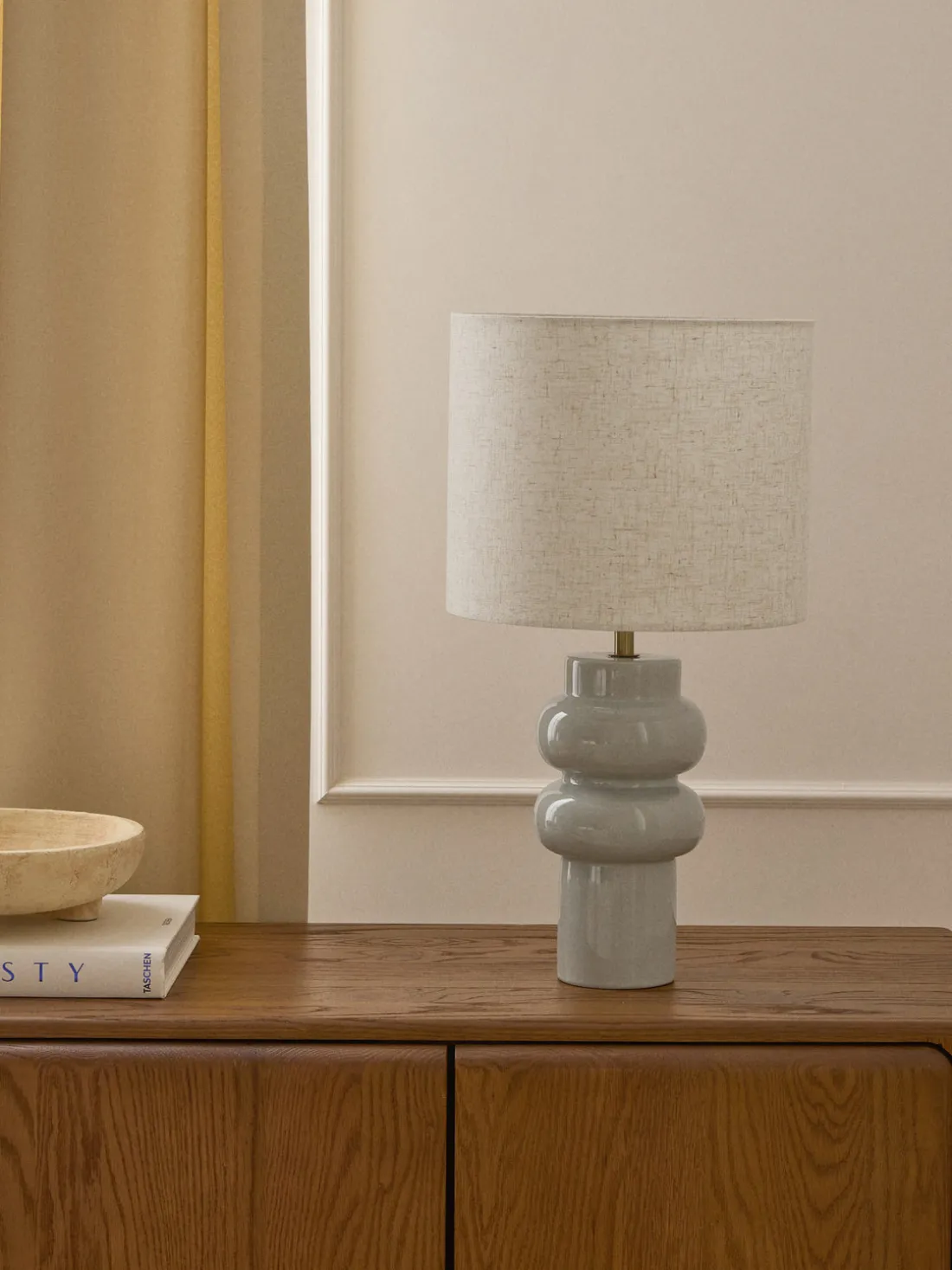 Lámpara de mesa grande de cerámica Christine