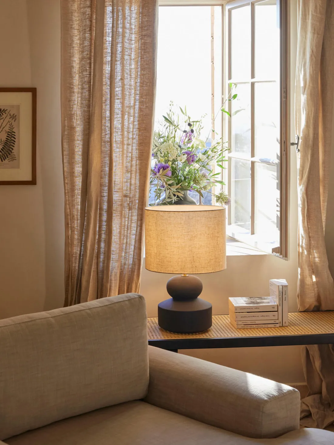 Lámpara de mesa grande de cerámica Georgina