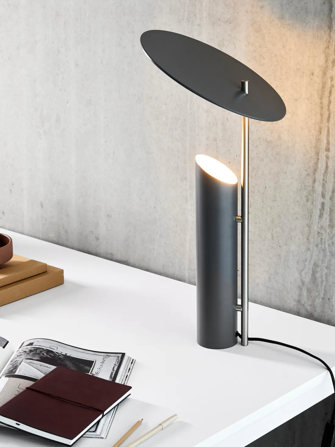 Lámpara de mesa grande de diseño Verner Panton Reflect